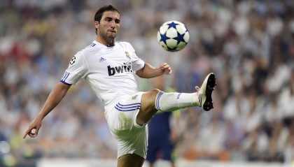 开云体育官网-F1年度争冠之夜，恩比德关键战不手软